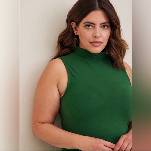 ◾️Torrid Foxy Mock Neck Tank - Picture 5 of 7